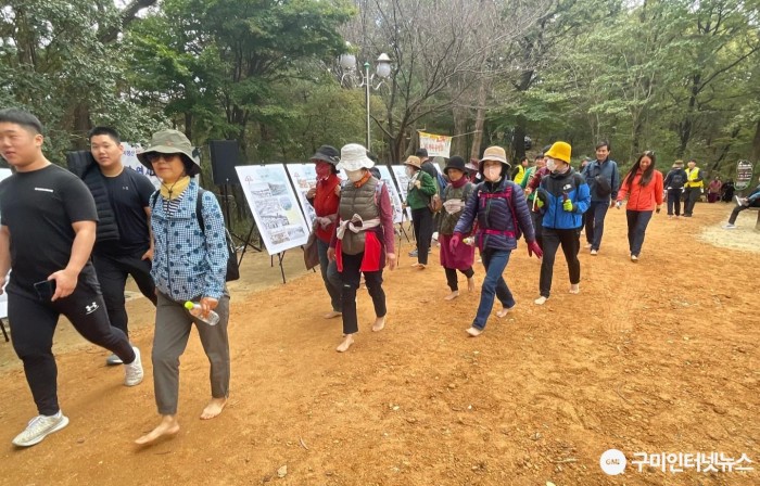 [선산읍] 비봉산 맨발 걷기 2.jpg