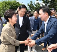 박근혜 前대통령, 박정희대통령 생가 방문
